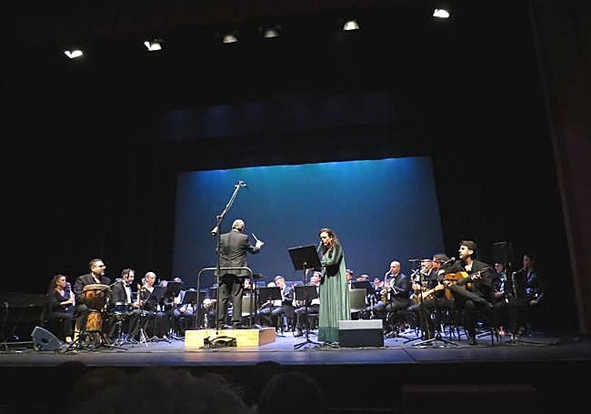 El plantel interpretando 'Pequeña soleá'..