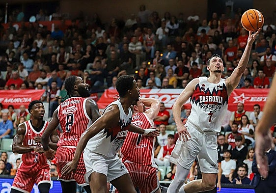 El Baskonia vislumbra la estabilidad