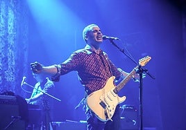 Jairo Zavala es un excelente guitarrista.