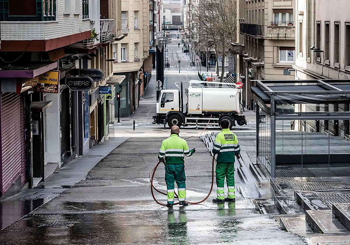 Calle de Vitoria donde se produjo el altercado en la madrugada de ayer, sábado.