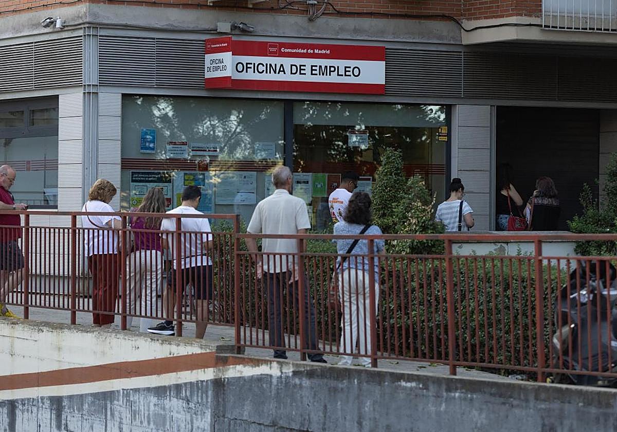 Los casos que el SEPE interrumpe por error el subsidio de mayores de 52 ...