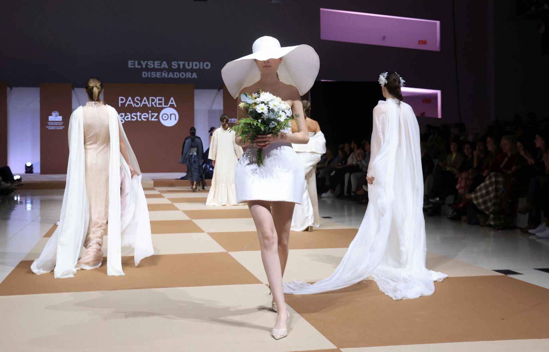 El desfile de la diseñadora vitoriana Eva Gómez en la pasarela Gasteiz On