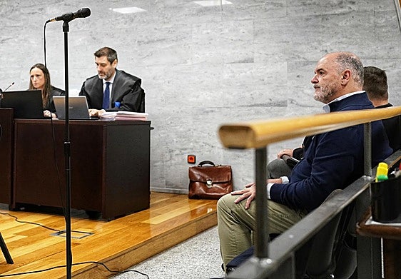 Fernando Izaguirre, antes del inicio del juicio oral.