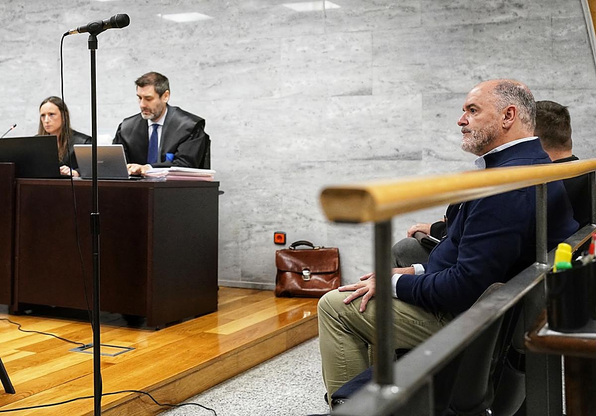 Fernando Izaguirre, antes del inicio del juicio oral.