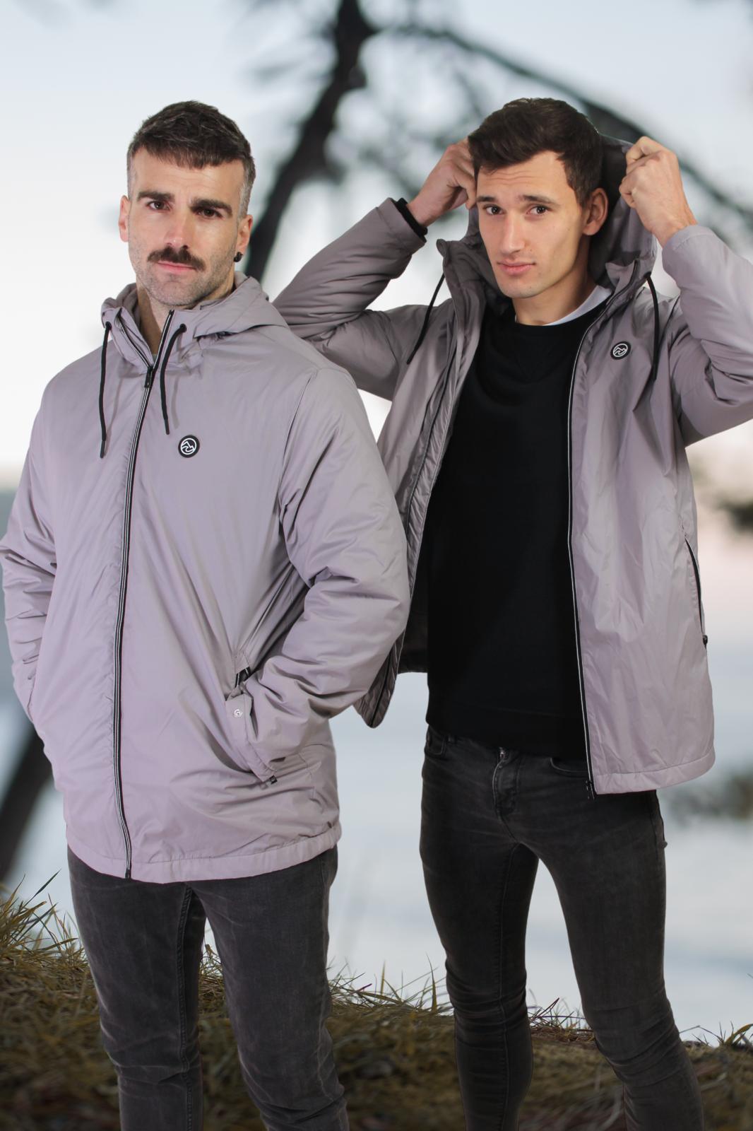 Unai, el joven de Elorrio que soñó con crear una marca y hoy la vende en su propia tienda