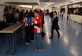 Un problema en la lectura de las entradas retrasa la entrada de la afición del Athletic