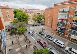 Parte más antigua de Ariznabarra a la que, según los vecinos del barrio, se ha traslado la presión del tráfico.