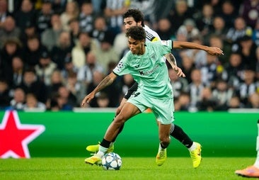 Las promesas brillan: Selton y Hierro debutan y la grada corea el nombre del durangotarra