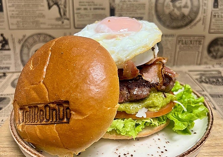 El restaurante vizcaíno con un menú del día de lo más variadoy hamburguesas de todos los colores y sabores