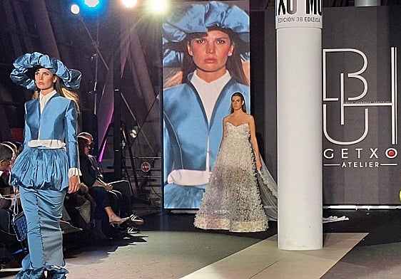 Los diseños vanguardistas de Borja Hernández sorprendieron en la pasarela.