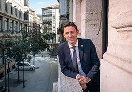 El consejero de Hacienda y Finanzas, Noël d'Anjou