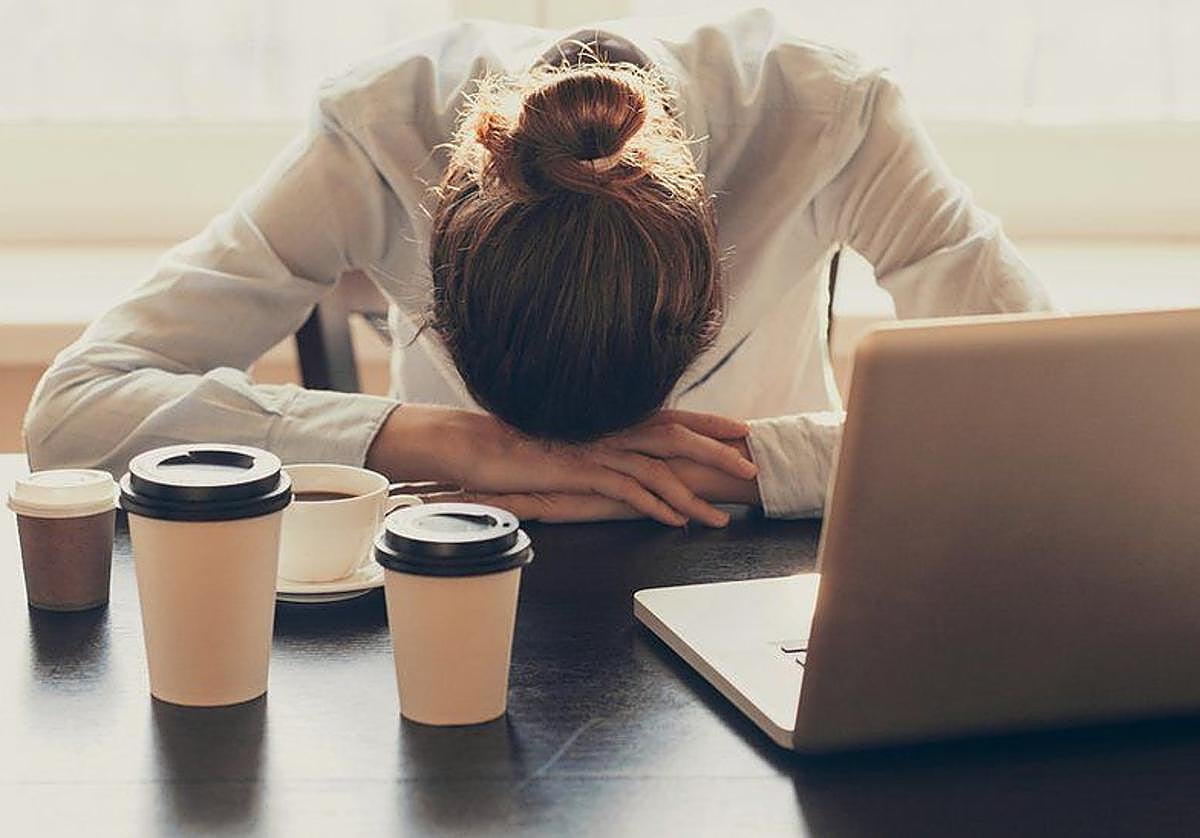 Conversación de WhatsApp entre la empleada y su jefe.