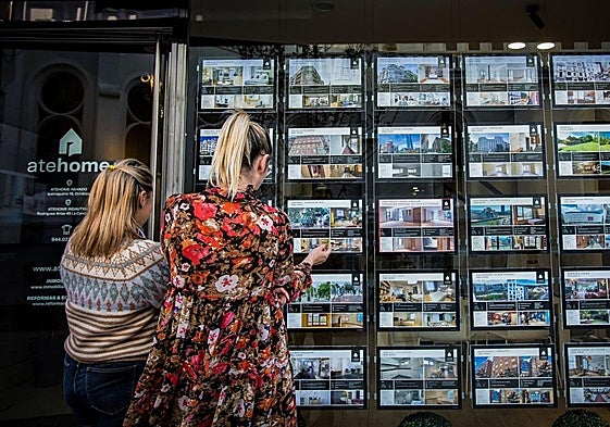 La gran demanda de vivienda ha impulsado la firma de hipotecas en Euskadi.