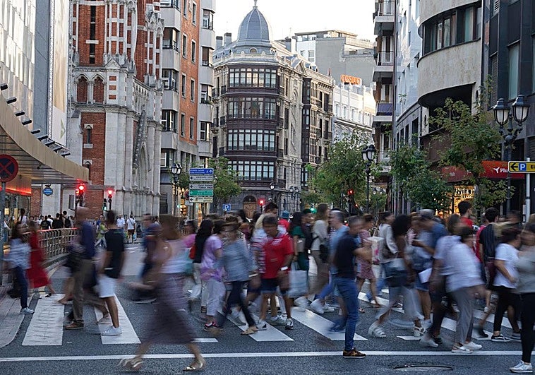 Bizkaia supera la barrera de los 1,7 millones de habitantes y vuelve a cifras de los años 80