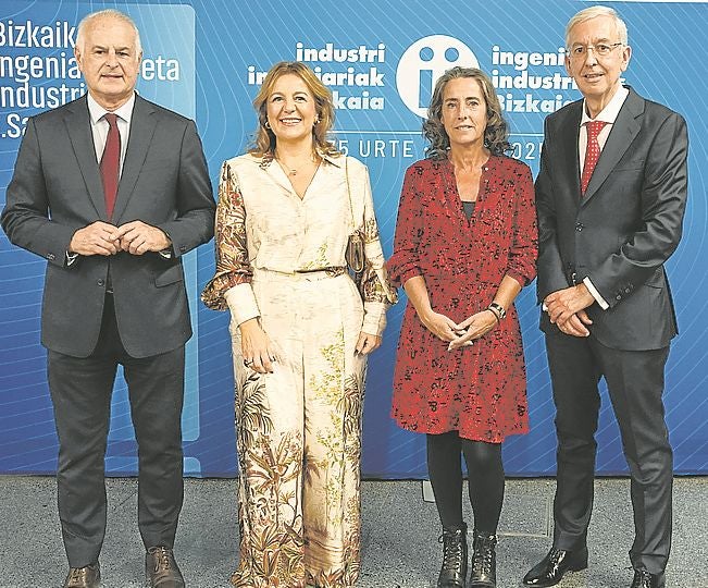 Fran Azpiazu, Tamara Yagüe, Teresa Madariaga y Víctor Pérez de Guezuraga.