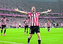 Oihan Sancet celebra el gol de penalti que le marcó al Rayo en la segunda jornada. Es el único que ha hecho en lo que va de temporada.