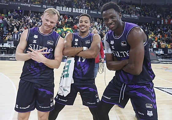 Frey, Pantzar y Bagayoko celebran el arrollador triunfo ante el Casademont Zaragoza en Miribilla