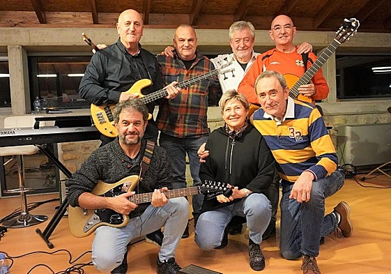 El grupo de danzas Agintzari de Basauri celebra este año sis bodas de oro con diversos actos.