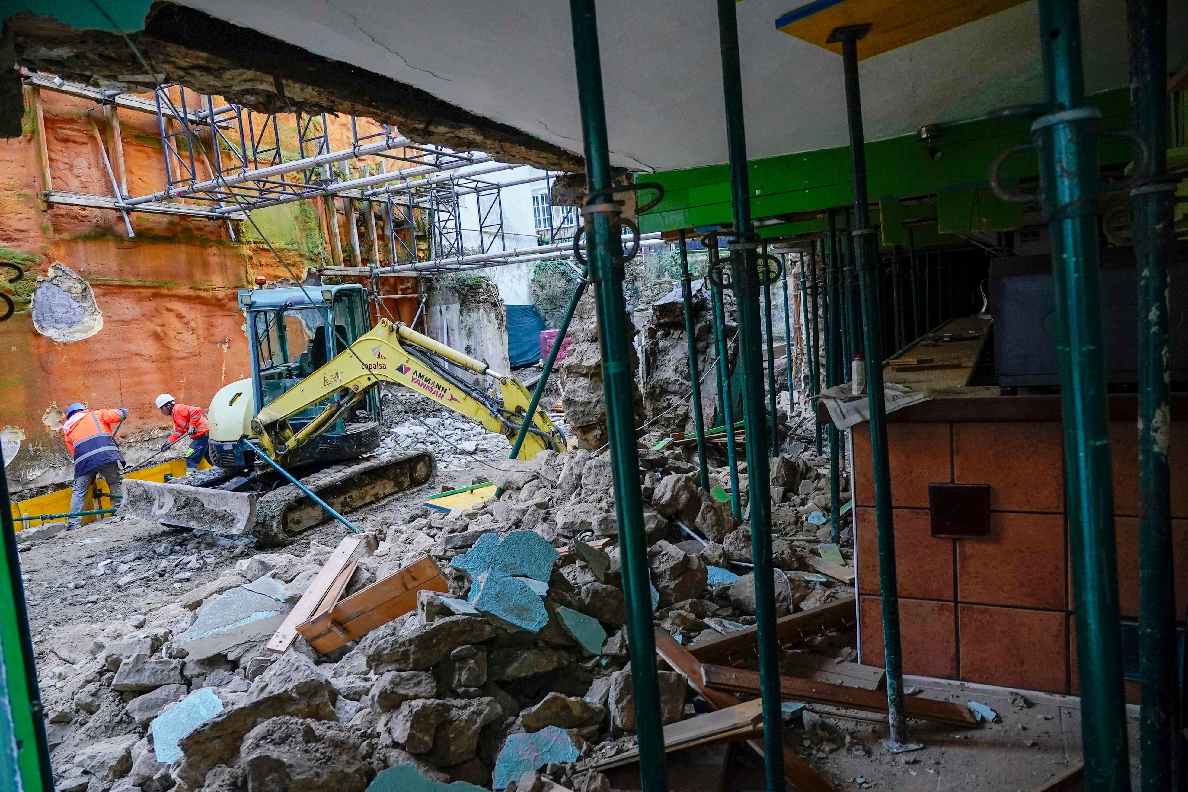 Las imágenes del desalojo en Nueva Dentro