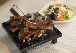 Pochas y chuletillas con vistas a las brasas en Labastida