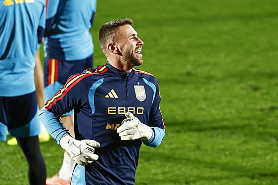Unai Simón, en un entrenamiento en Las Rozas.