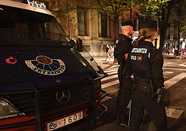 Dos heridos tras ser agredidos en el cuello y cabeza con una botella rota en el centro de Bilbao