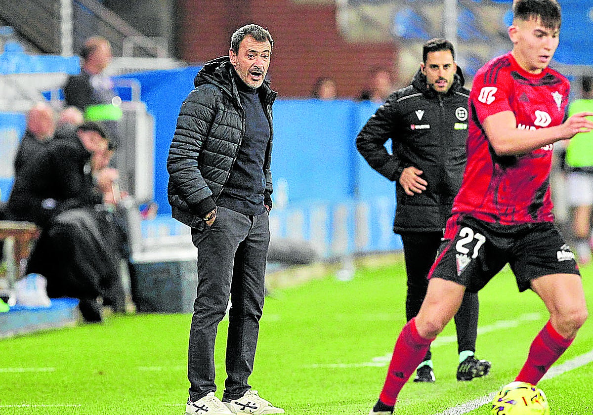 Fue el primer encuentro de Jesús Galván dirigiendo al cuadro jabato.