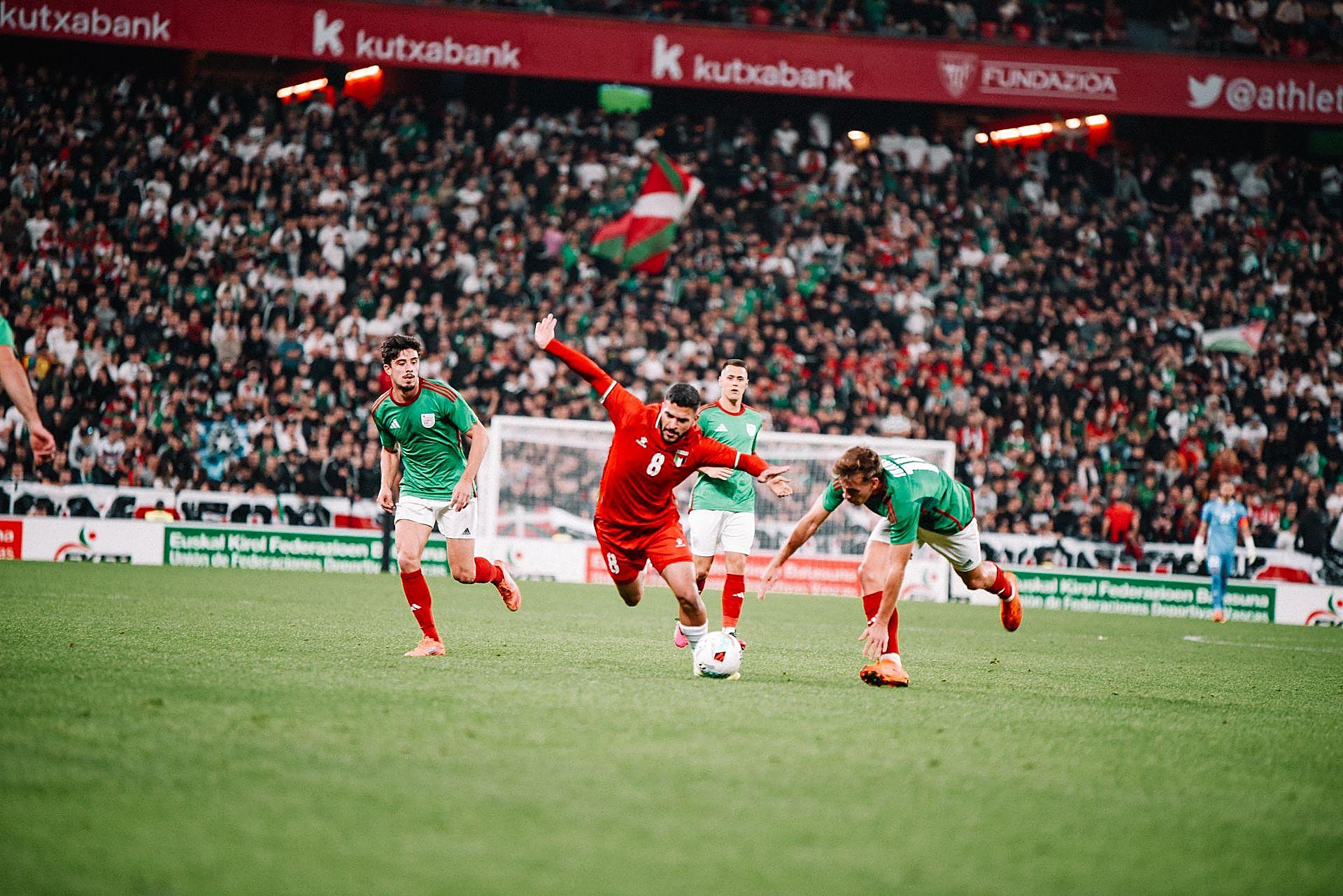 Las bonitas imágenes que nos deja el Euskadi-Palestina en San Mamés