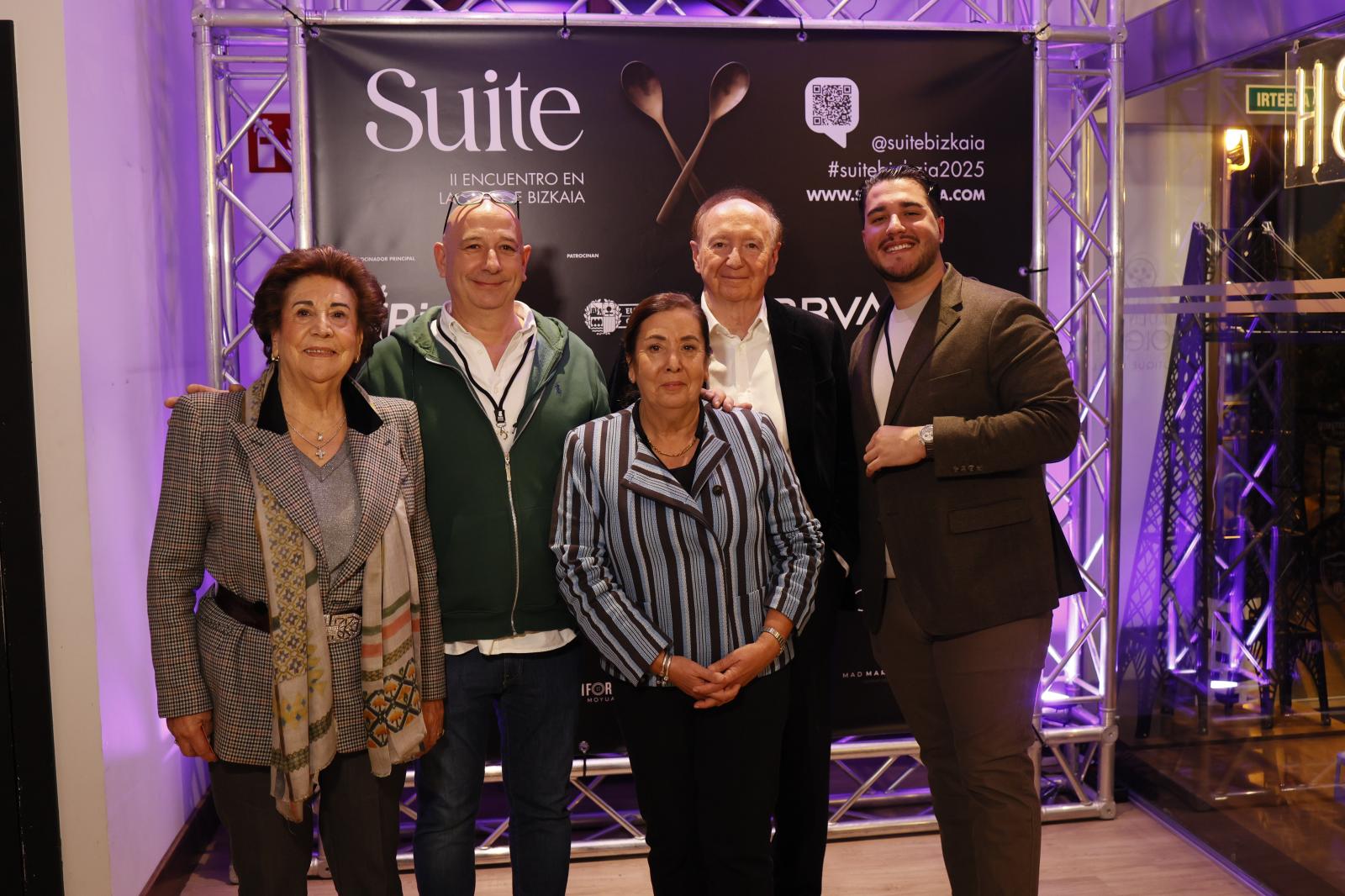 Begoña Beaskoetxea, Ángel Velo, Itxaso Arana, José Carlos Capel y Mario Tofe.