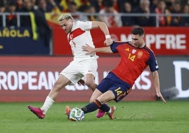 Laporte se anticipa en el corte a un inspirado Yilmaz.