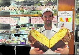 El pastelero del Tate de Markina, Martxel Iridoy, muestra un panettone clásico.