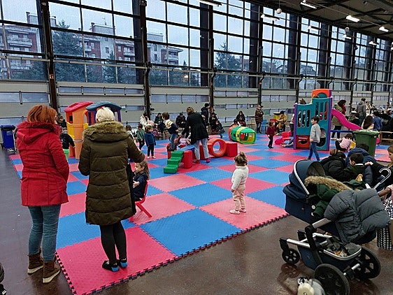 Imagen del espacio de juegos infantiles en Landako Gunea.