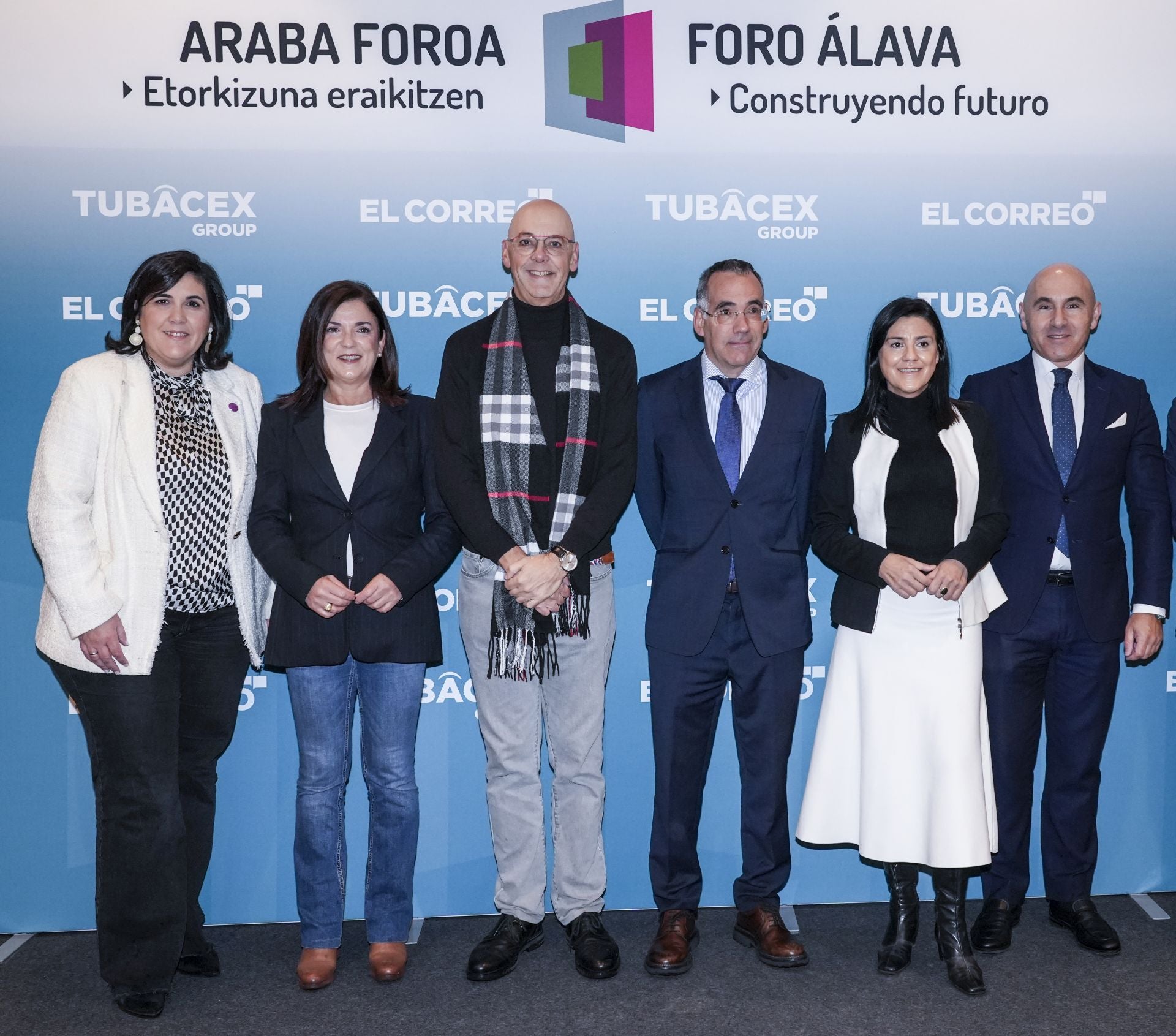 Jone Berriozabal, Beatriz Artolazabal, Josean Yela, David Udakiola, Azucena Hernández y Peio Garciandia.
