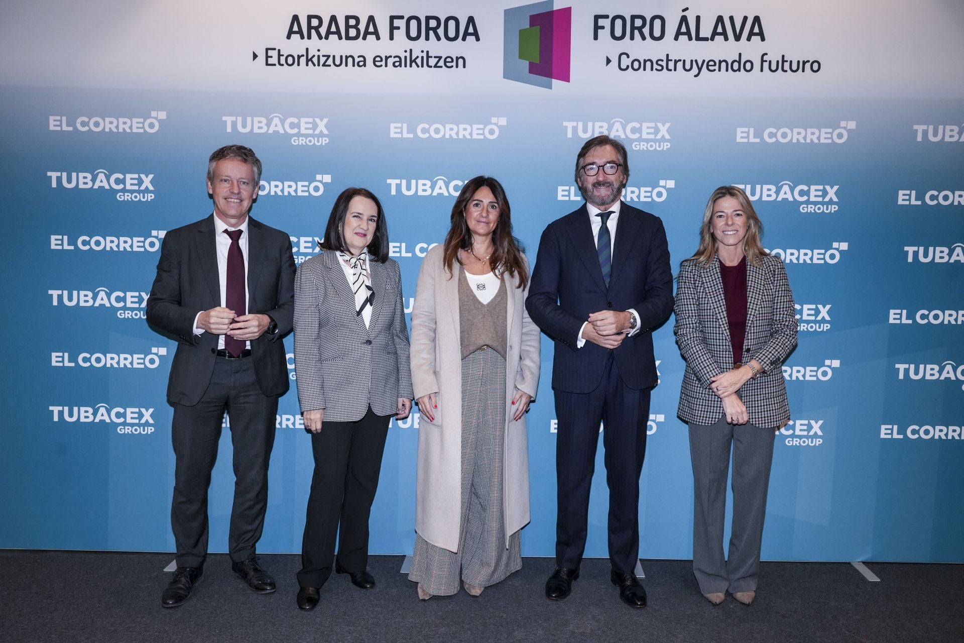 Iñaki Ruiz, Blanca San Vicente, Estíbaliz Maestre, Iñaki Oyarzabal y Miren Bilbao.