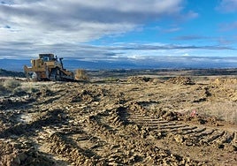 Trabajos de construcción del parque eólico de Labraza.