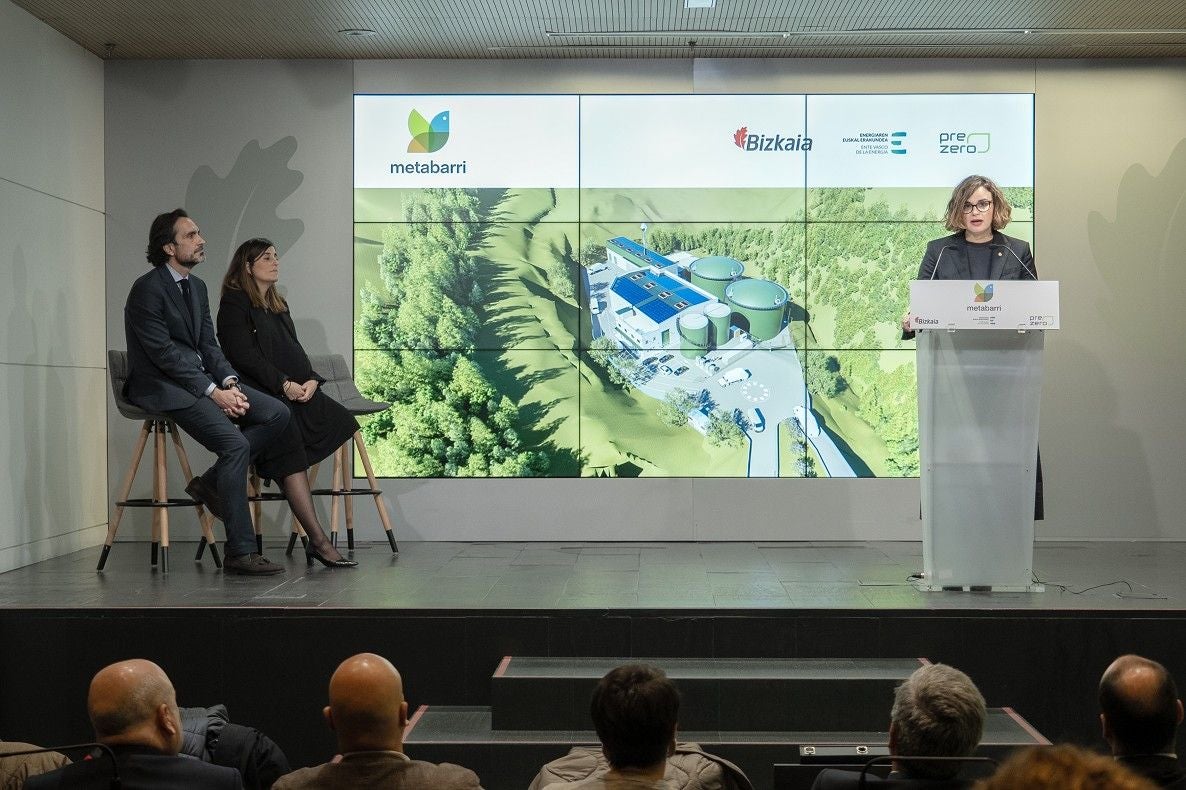 Etxanobe, durante la presentación de la planta