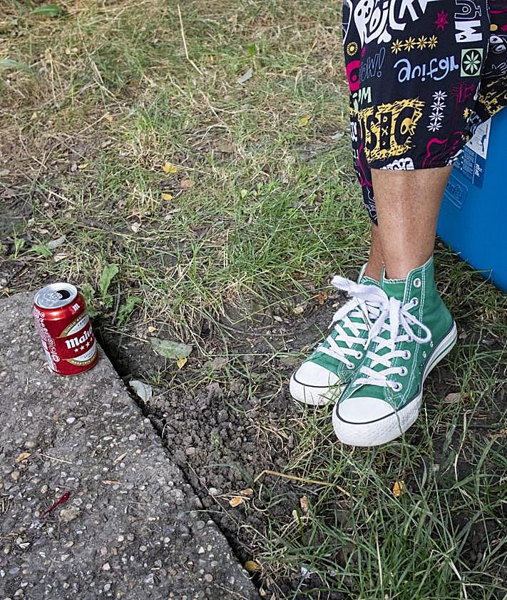 Imagen secundaria 2 - Imágenes de la exposición en Montehermoso y en blanco y negro una foto del concurso Gazte Klik Klak ('Sabores de la infancia', de Louisette Cristine Plazaola). 