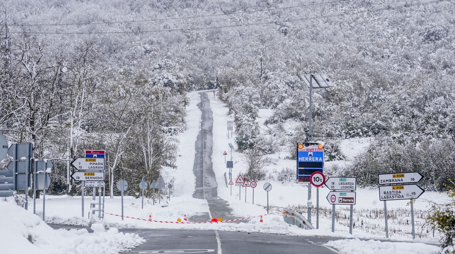 Las imágenes de un día de nieve en Álava