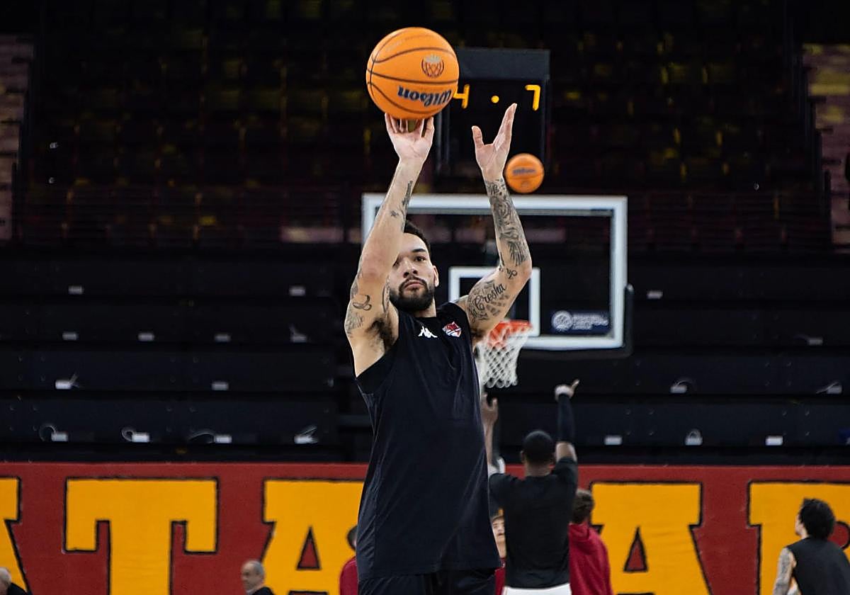 El exbaskonista Chris Chiozza se desvincula del Pinar Karsiyaka tras lanzar una toalla al vicepresidente