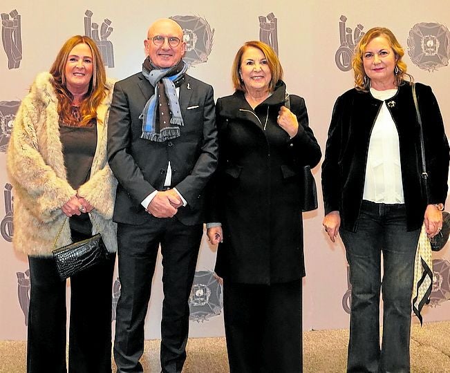 Mónica Elorriaga, Joseba Asolo, Julia Nicolás y María Isabel Pérez.