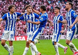 Los albiazules celebran el gol de la victoria contra el Athletic, llegado tras el parón de septiembre.
