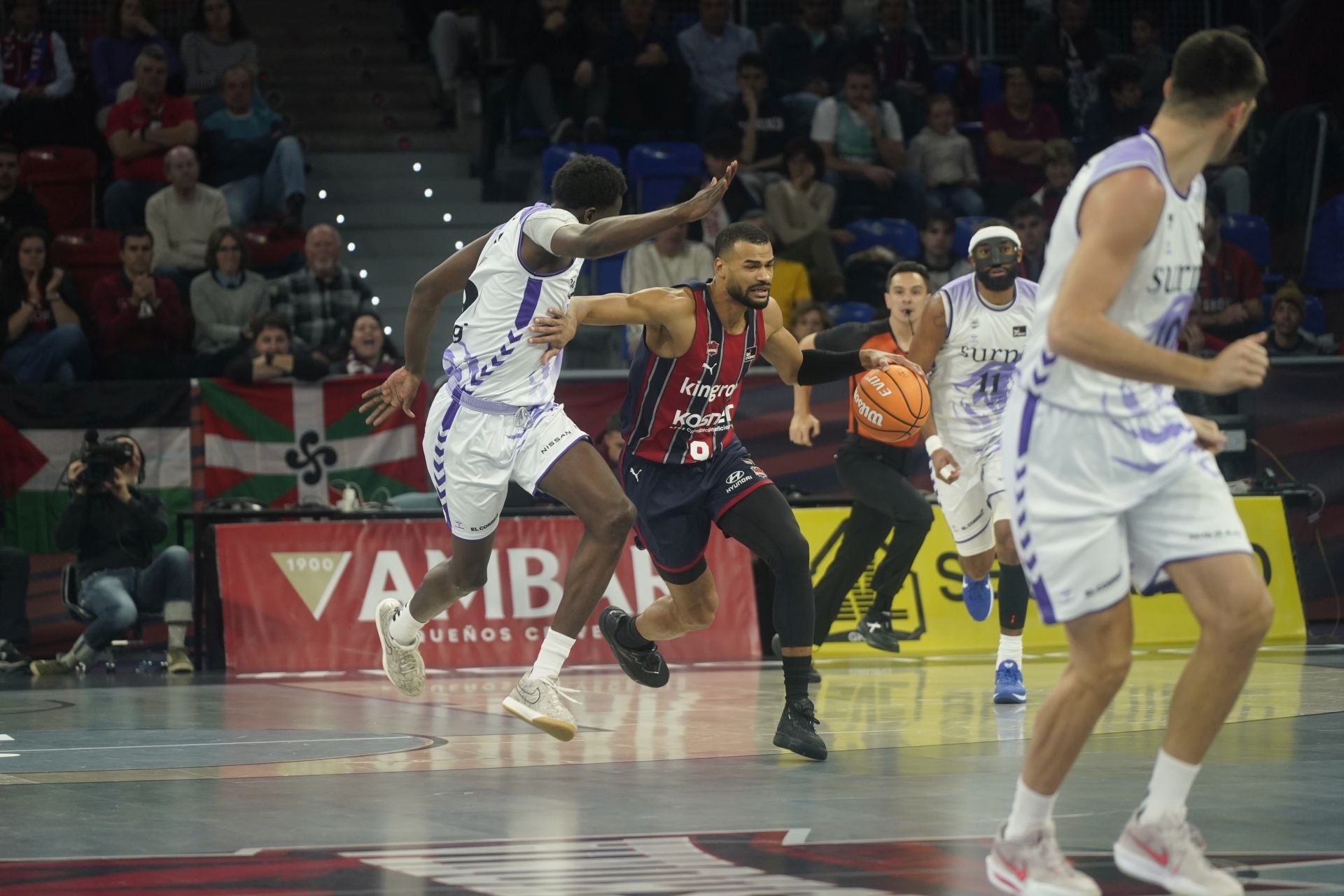 El derbi entre el Baskonia y Surne Bilbao, en fotos