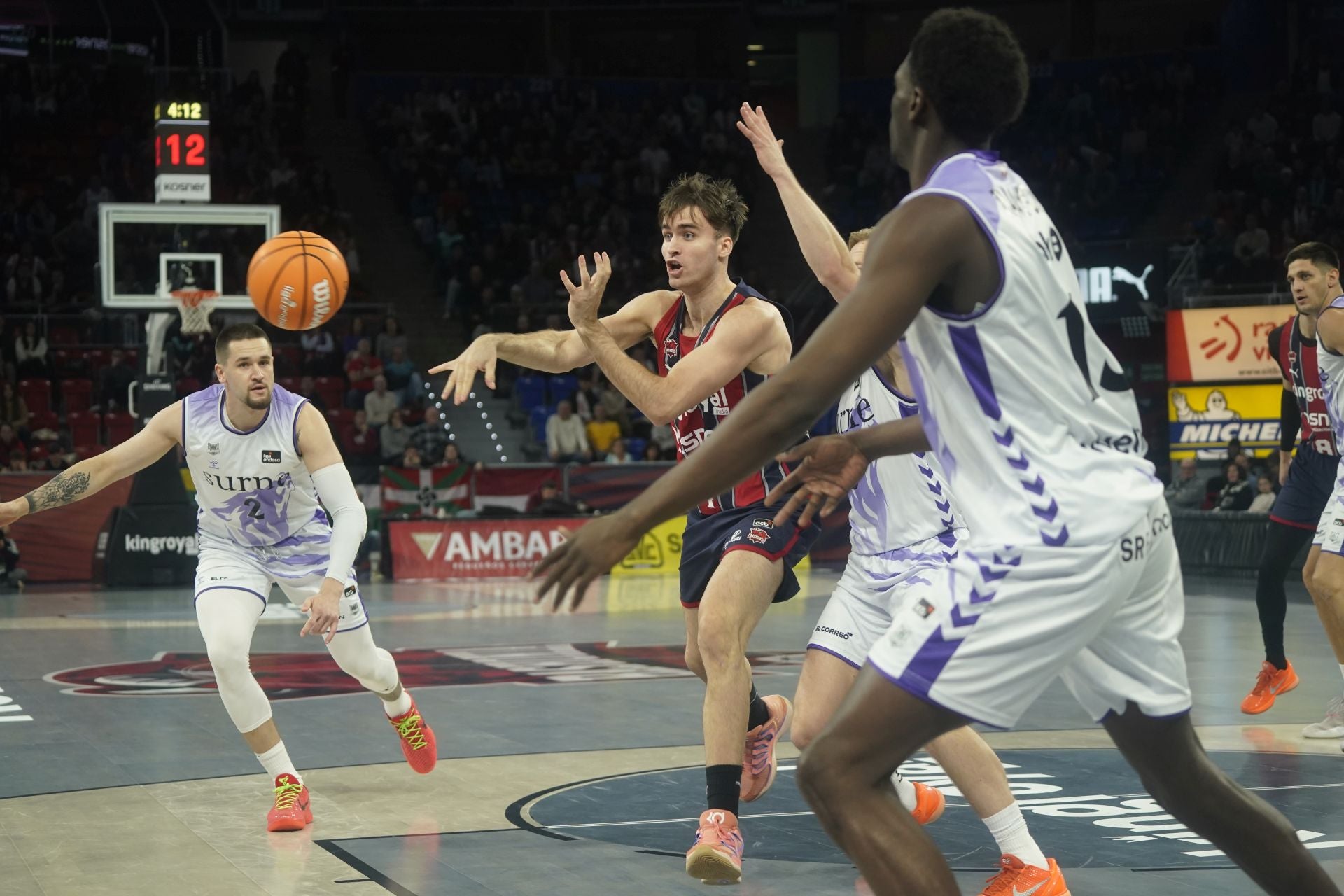 El derbi entre el Baskonia y Surne Bilbao, en fotos