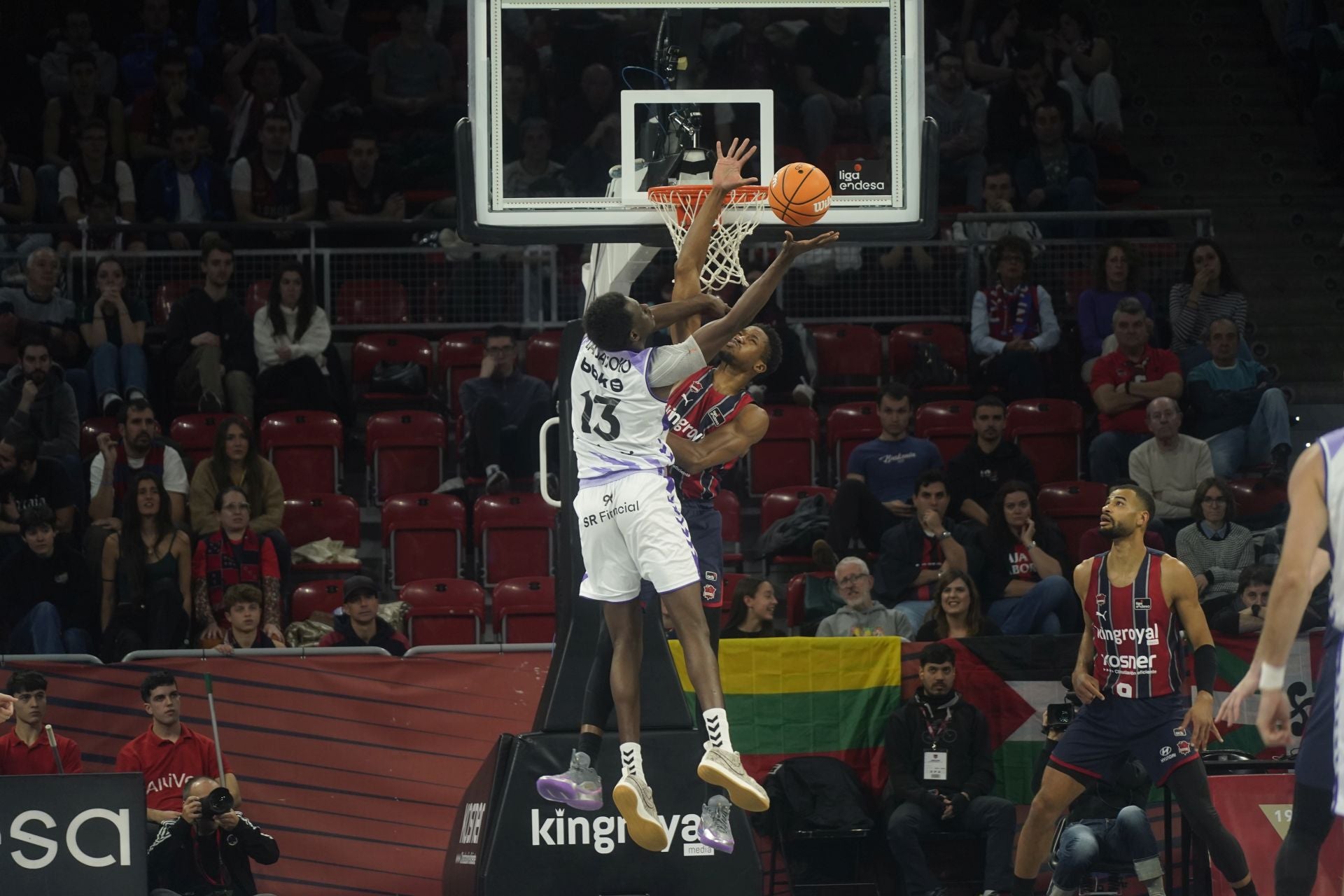 El derbi entre el Baskonia y Surne Bilbao, en fotos