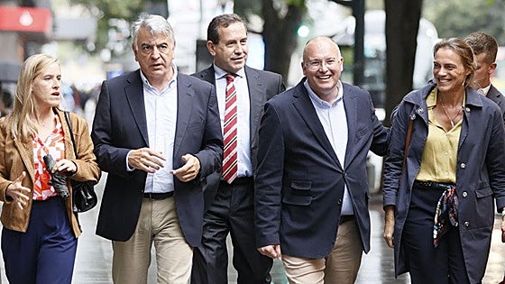 Cargos del PP de Bizkaia exigen un congreso urgente para desactivar la «dañina» gestora