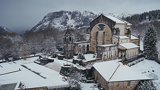 Las impresionantes imágenes aéreas del Parque Natural de Urkiola nevado