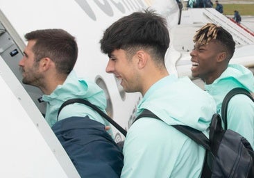 El curioso viaje del Athletic: turbulencias, una hora de espera por el presidente de Polonia y bolazos de nieve