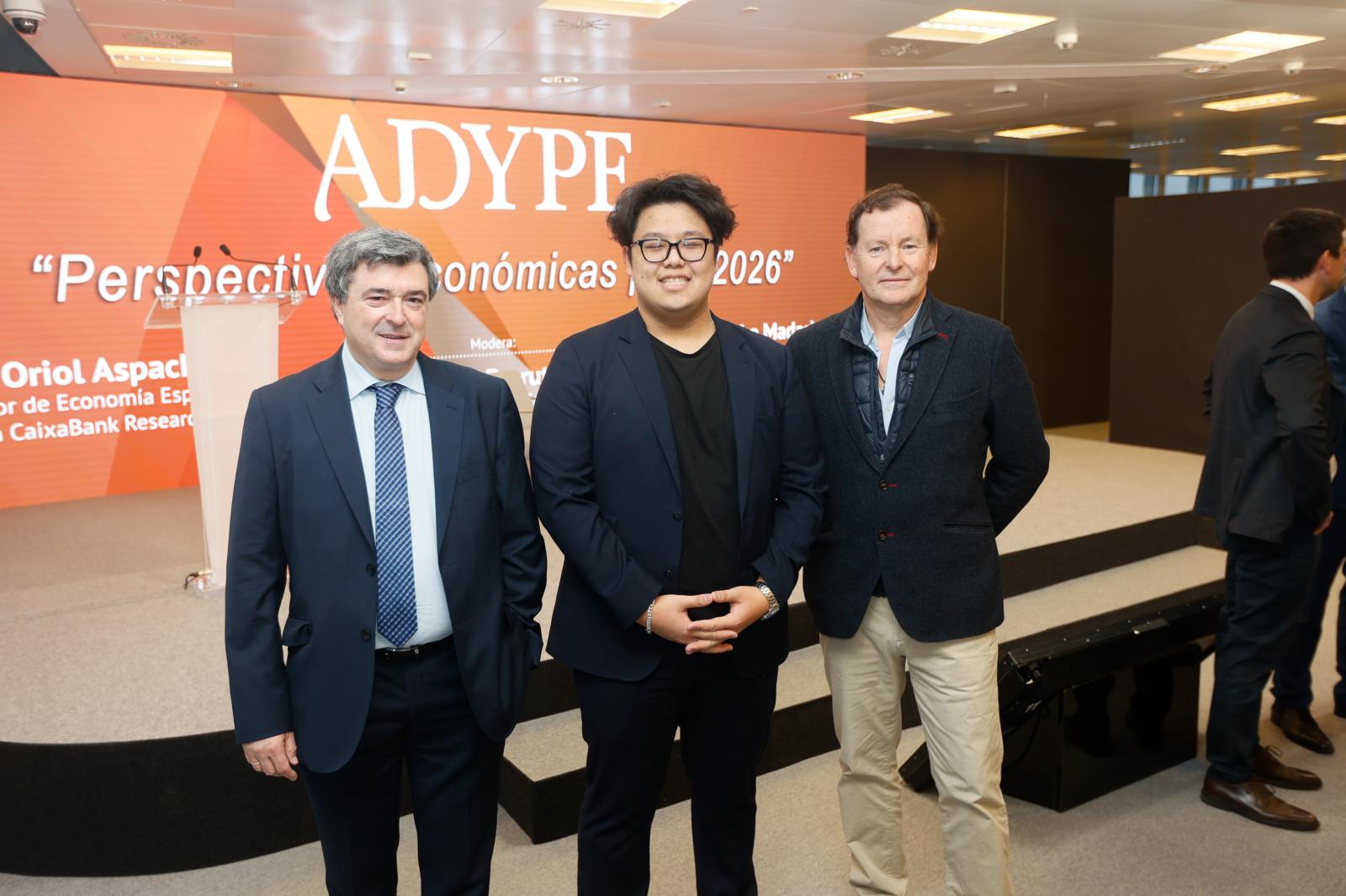 Germán del Valle, Zulei Qiu y José Hurtado de Mendoza.