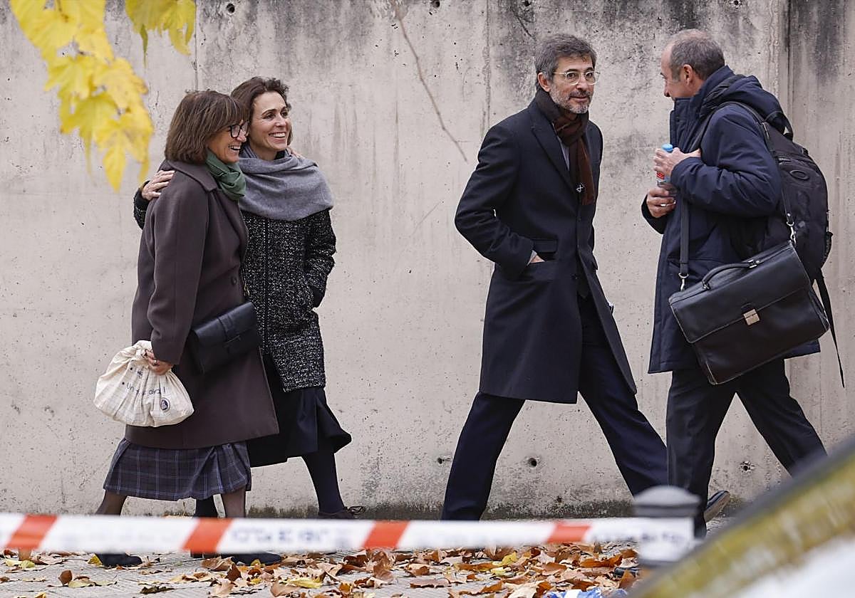 Los hijos de Jordi Pujol, a su salida este lunes en la Audiencia Nacional.