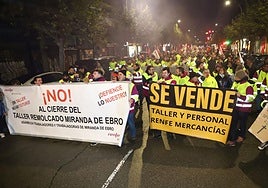 Cabeza de la manifestación que partía de la plaza de la estación.